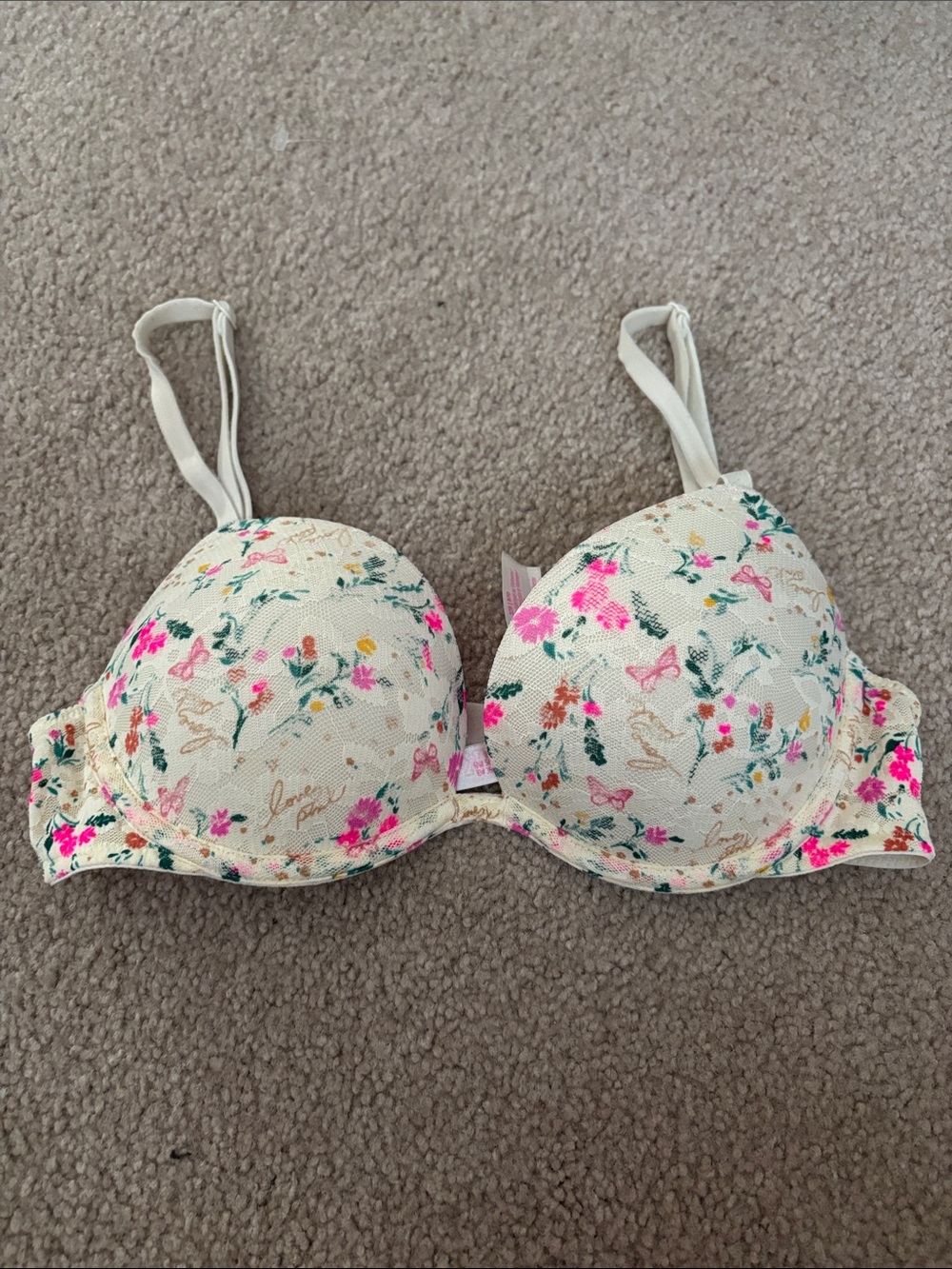 Victoria Secret PINK- Floral Lace Super Push-Up Bra in Cream Lace size 32B